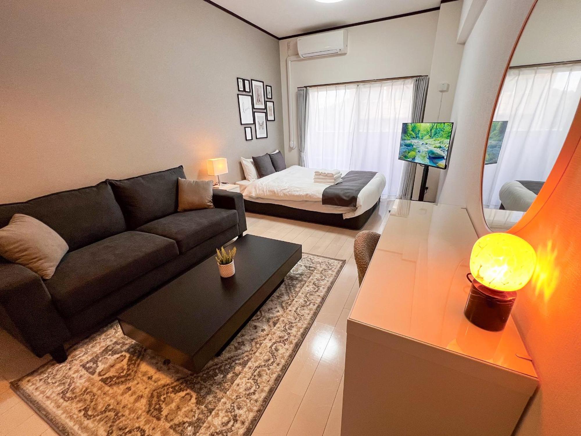 Lion Heiwa Odori Apartamento Hiroshima Exterior foto