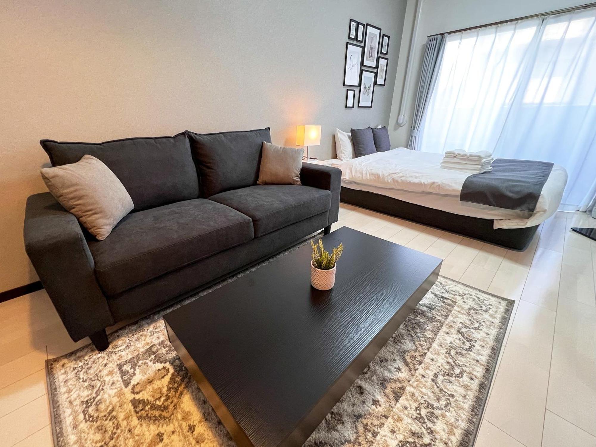 Lion Heiwa Odori Apartamento Hiroshima Exterior foto